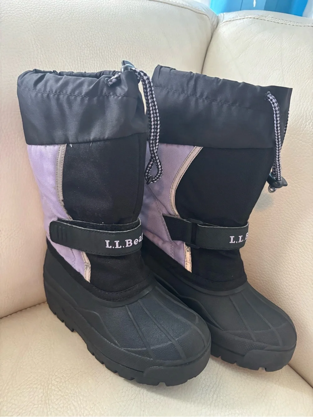 L.L. Bean Kids Black and Light Purple Snow Boots